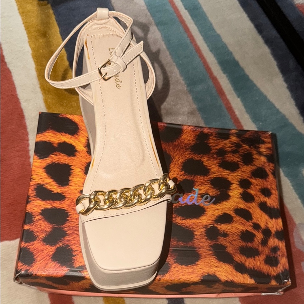 Tan Sandals w/Gold Chain Detail